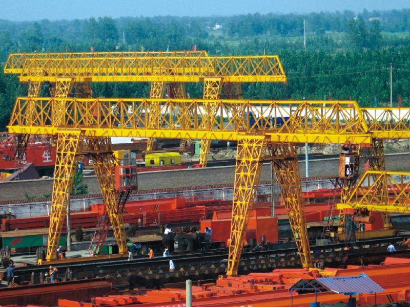 MH電動(dòng)葫蘆門(mén)式起重機(jī)